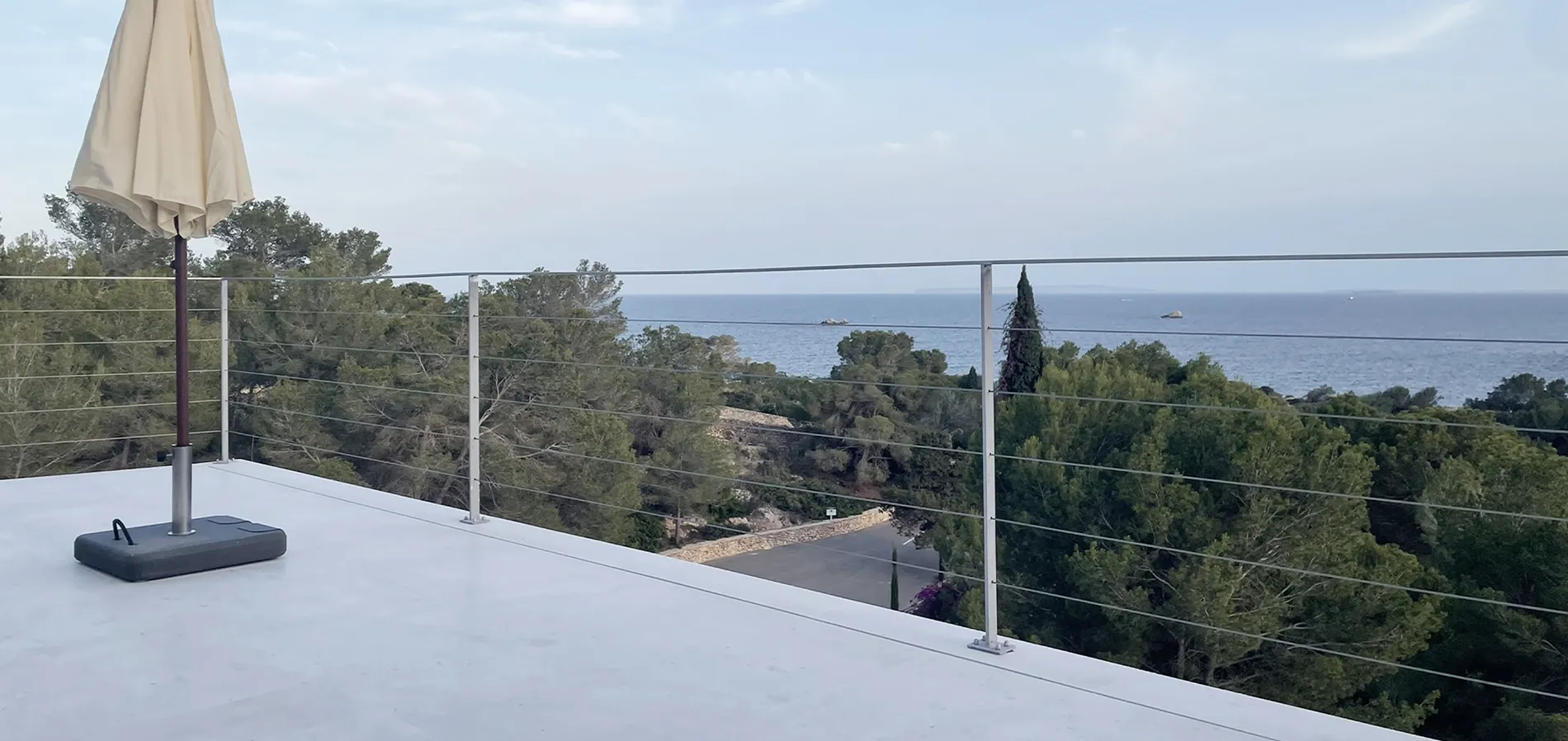 Manfredi Arquitectura Islas Baleares Diseño de Interiores Mobiliario Paisajismo Interiorismo Project Management Ibiza Sostenibilidad Espacios Humanizados Roca Mar